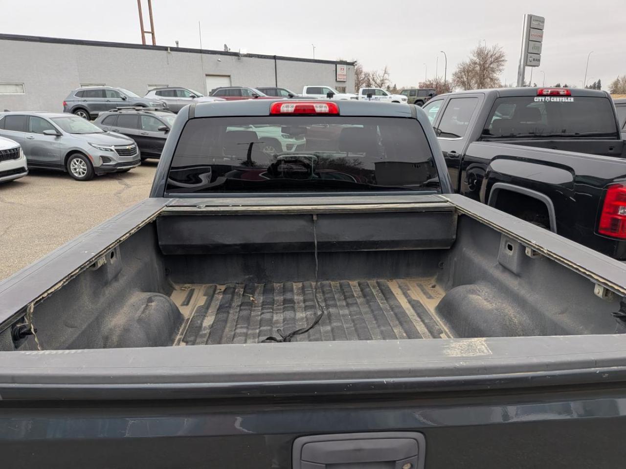 2017 GMC Sierra 1500 4WD CREW CAB 143.5" SLT Photo4