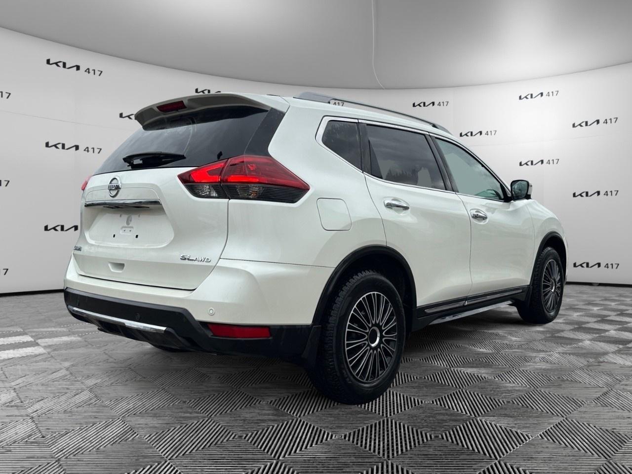 2020 Nissan Rogue SL Photo4