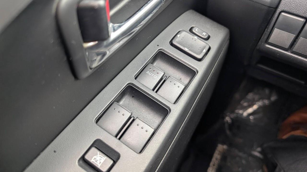 2014 Mazda MAZDA5 4dr Wgn Auto GS Photo