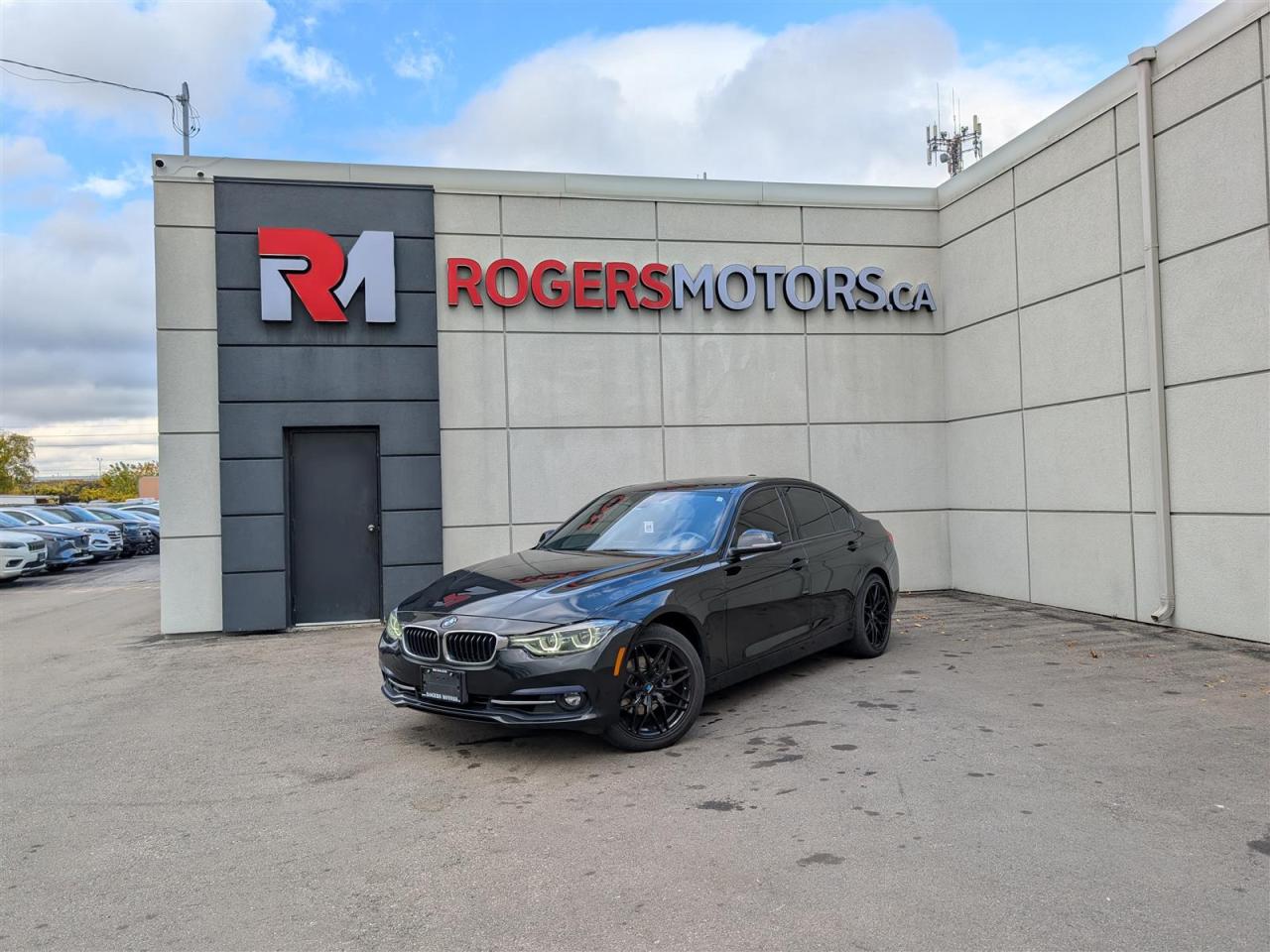 Used 2018 BMW 330i XDRIVE - NAVI - SUNROOF - LEATHER for sale in Oakville, ON