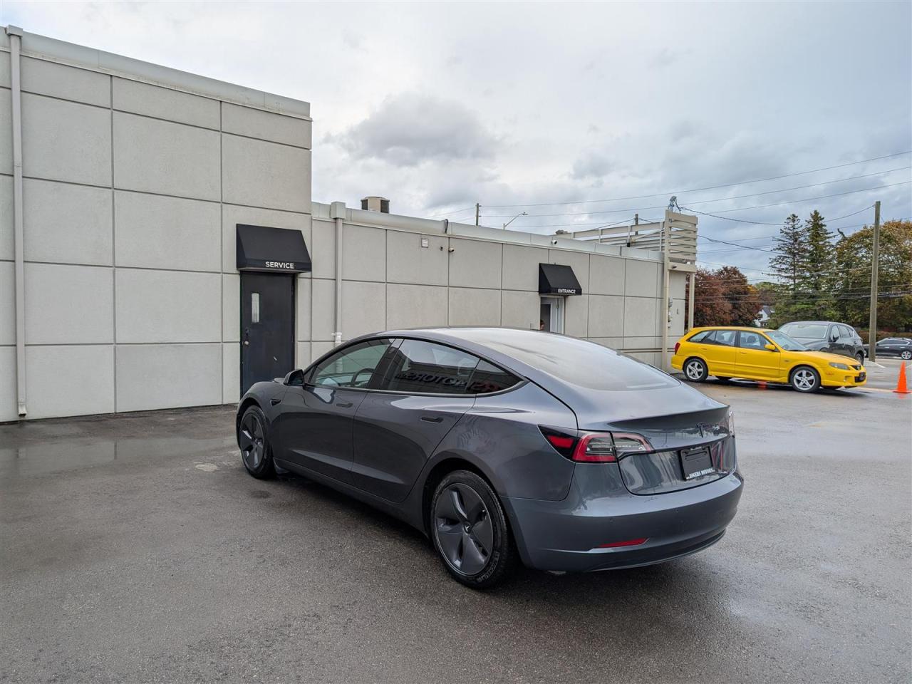 2021 Tesla Model 3 STANDARD RANGE PLUS Photo2