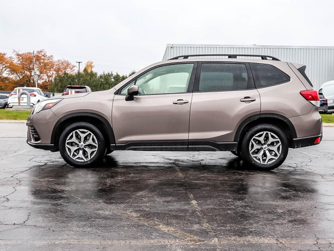 2023 Subaru Forester TOURING Photo4