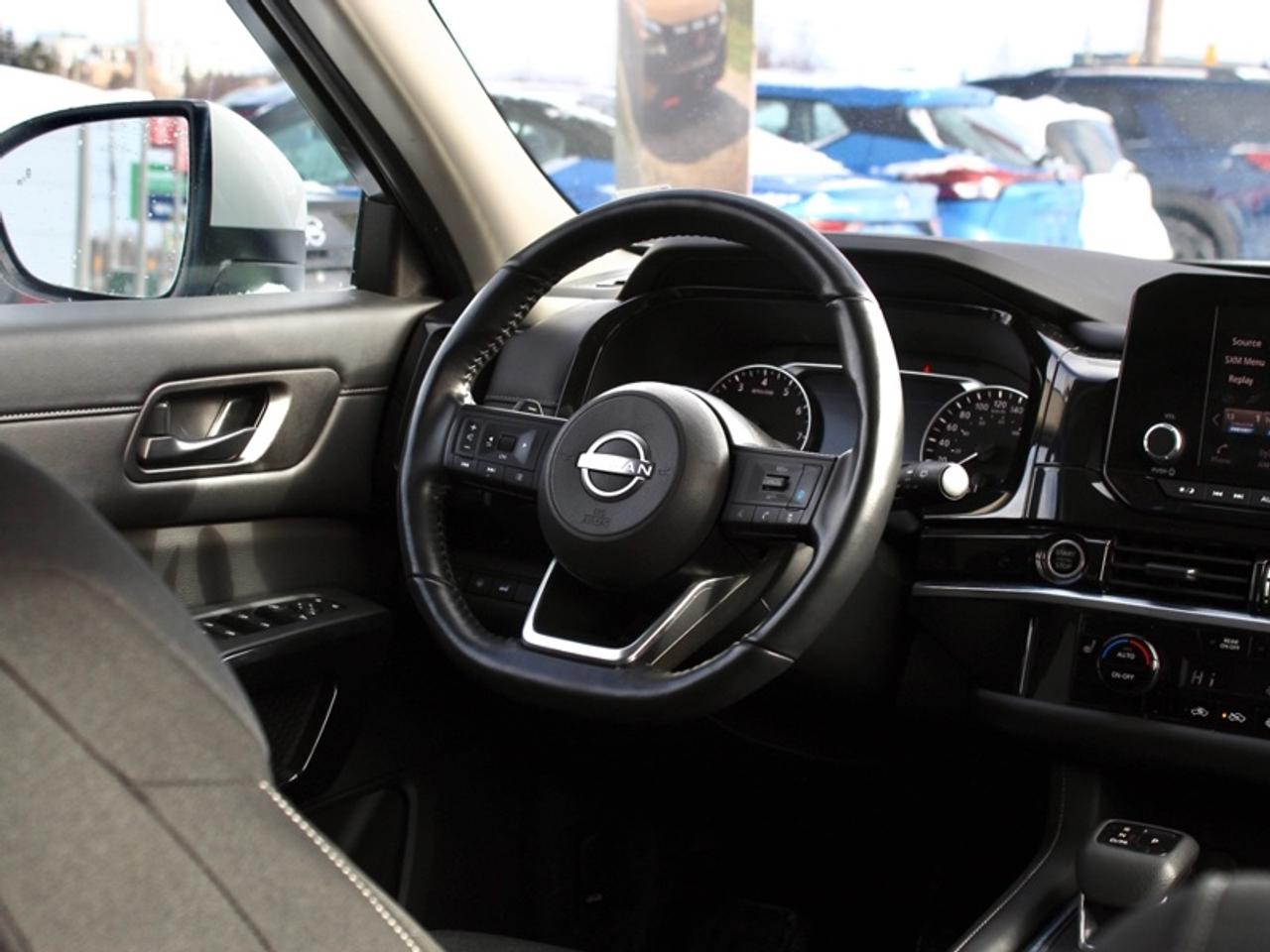 2024 Nissan Pathfinder SV  - Sunroof -  Navigation Photo