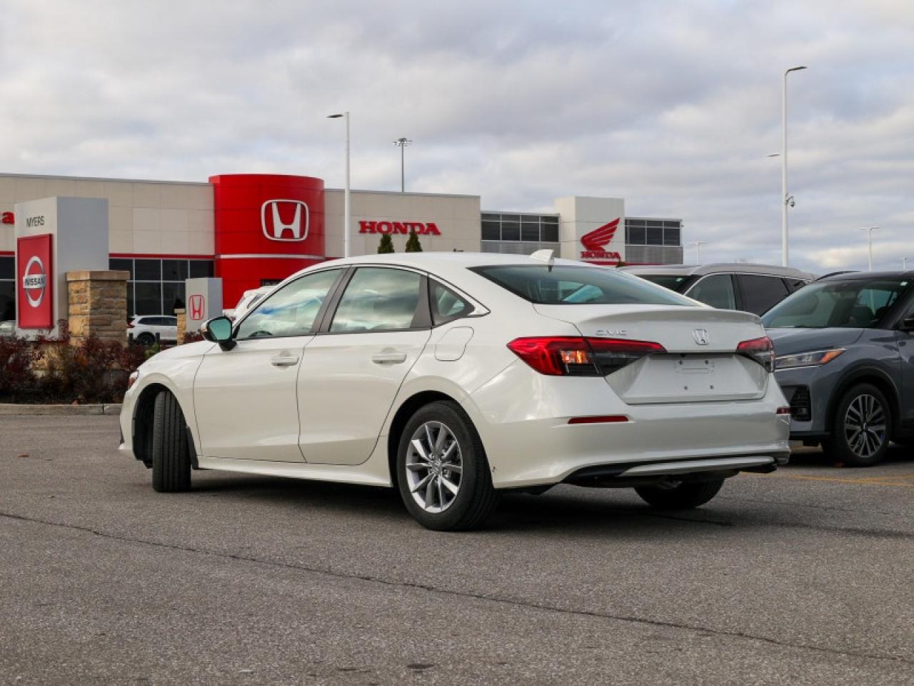 2024 Honda Civic Sedan EX  - Sunroof -  Heated Seats Photo