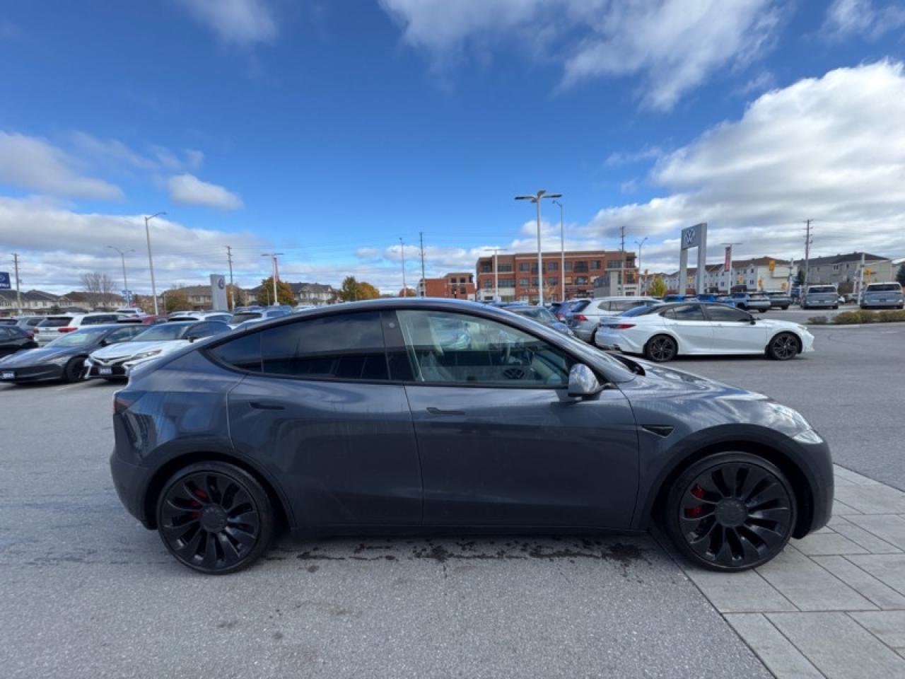 2022 Tesla Model Y Performance AWD  - Sport Package Photo4