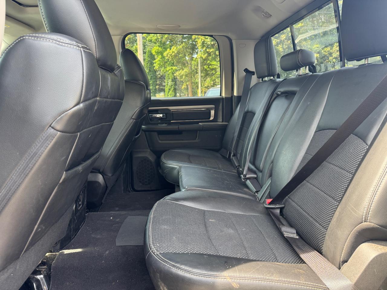 2014 RAM 1500 4WD Crew Cab 140.5" Sport - Photo #11