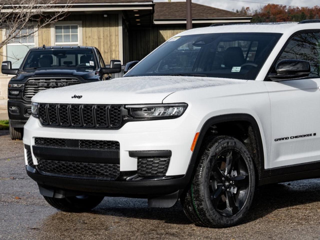 2025 Jeep Grand Cherokee L ALTITUDE Photo