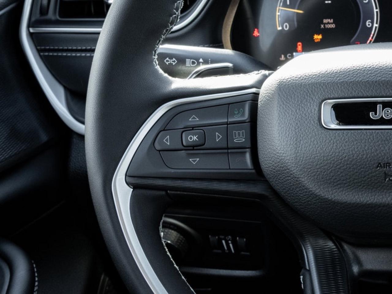 2025 Jeep Grand Cherokee L ALTITUDE Photo