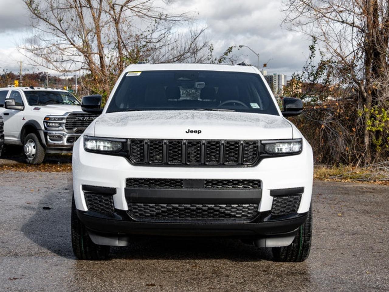 2025 Jeep Grand Cherokee L ALTITUDE Photo