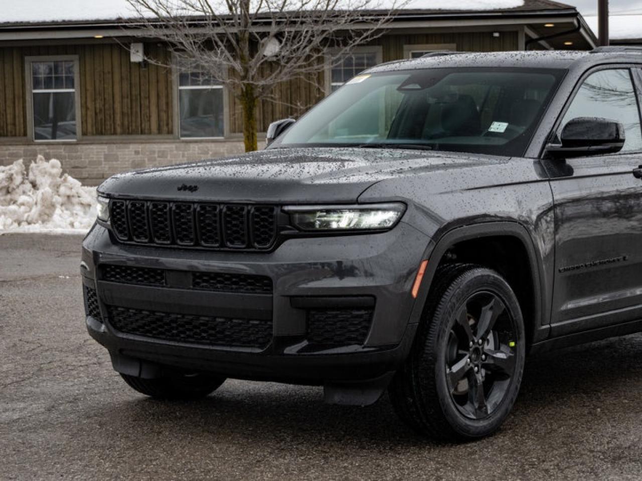 2025 Jeep Grand Cherokee L ALTITUDE Photo