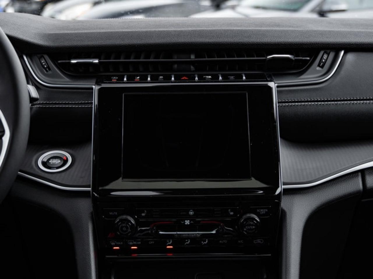 2025 Jeep Grand Cherokee L ALTITUDE Photo