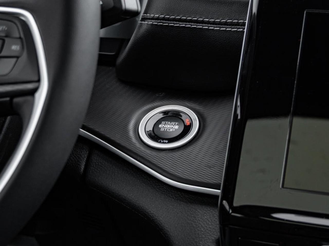 2025 Jeep Grand Cherokee L ALTITUDE Photo