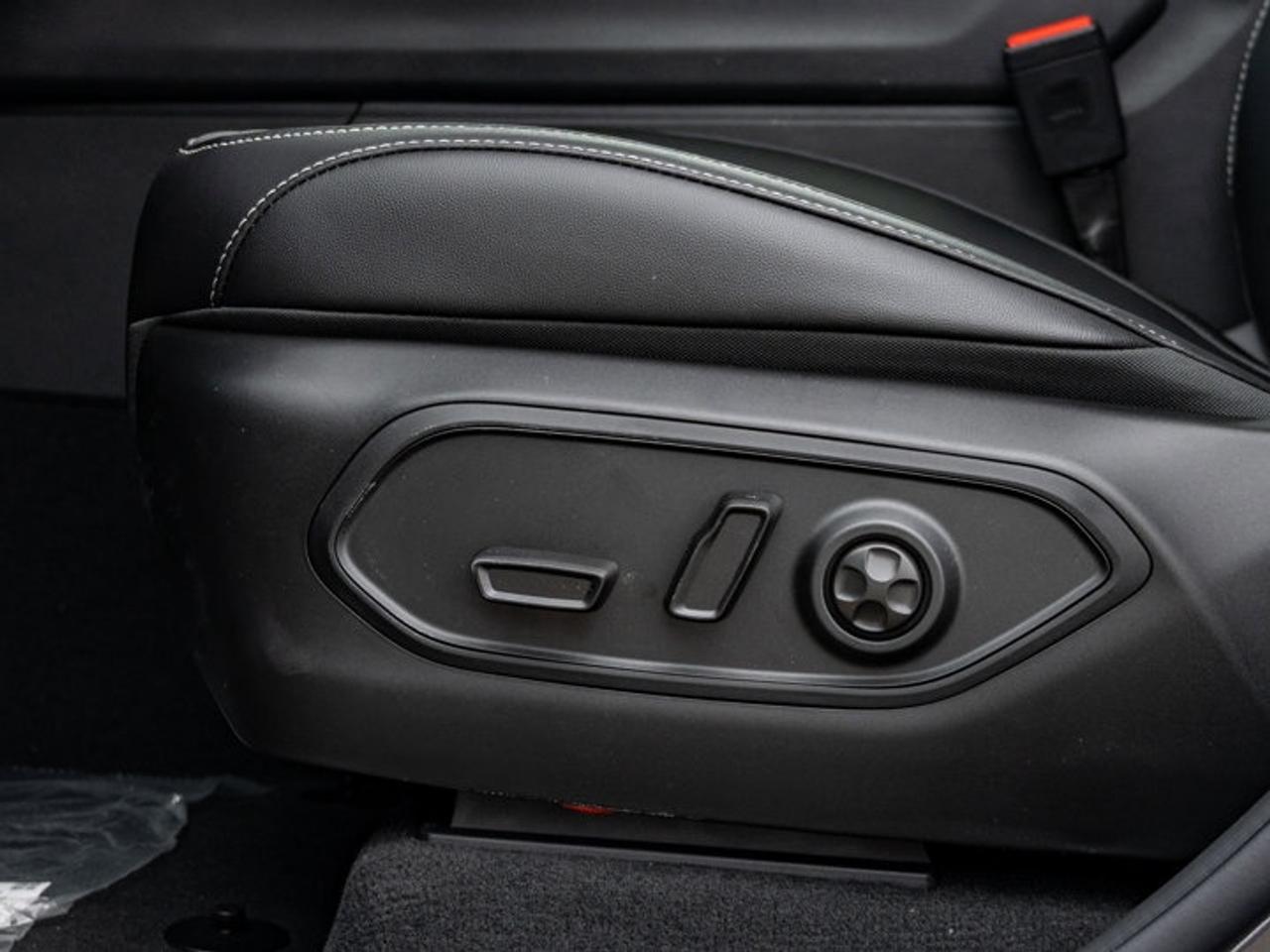 2025 Jeep Grand Cherokee L ALTITUDE Photo