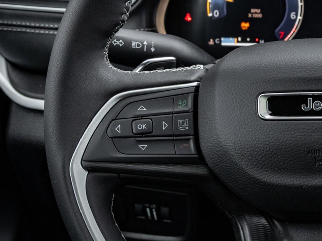 2025 Jeep Grand Cherokee L ALTITUDE Photo