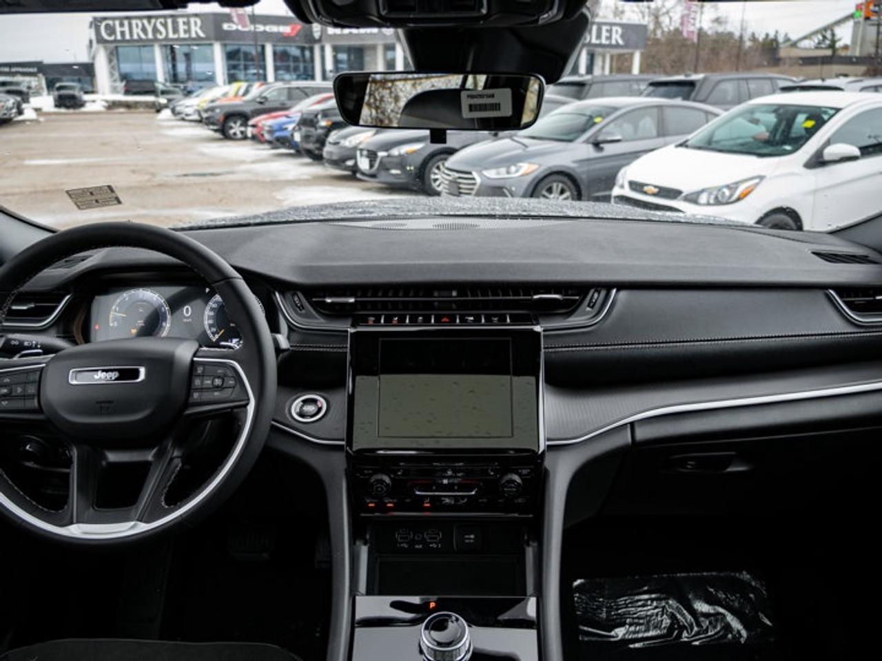 2025 Jeep Grand Cherokee L ALTITUDE Photo