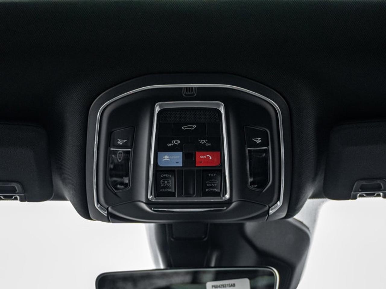 2025 Jeep Grand Cherokee L ALTITUDE Photo