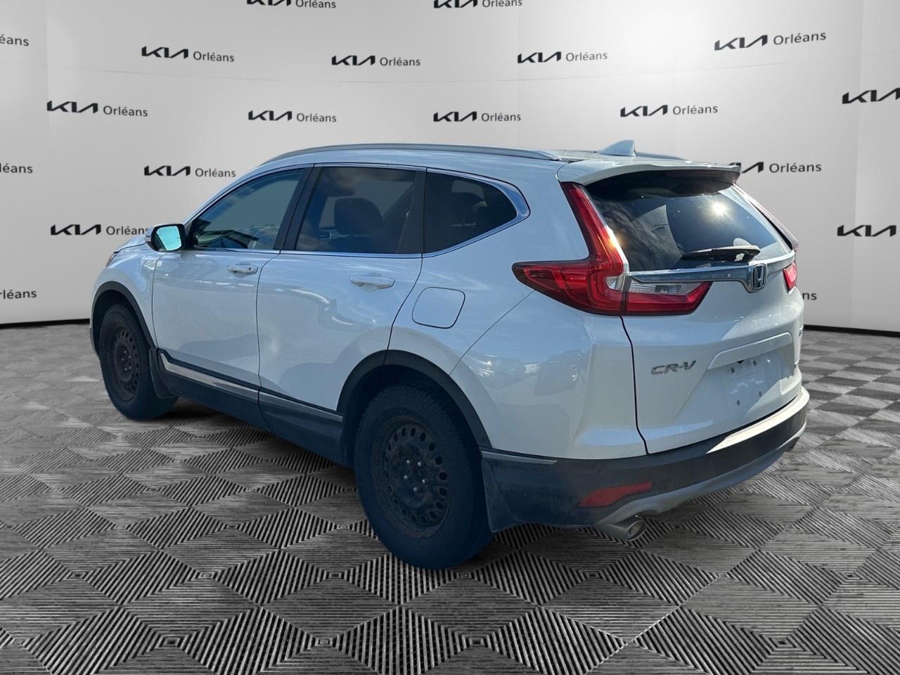 2017 Honda CR-V 4WD Touring Photo