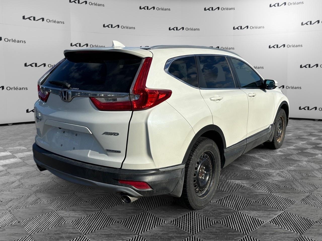 2017 Honda CR-V 4WD Touring Photo