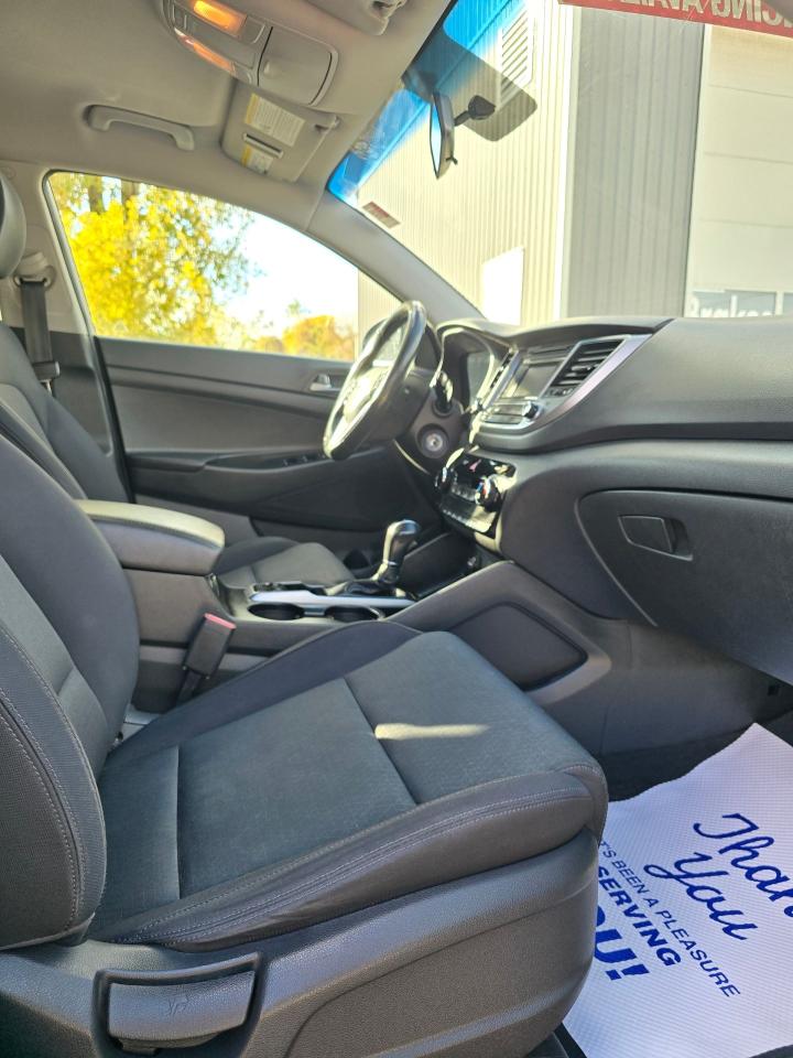 2016 Hyundai Tucson AWD 4DR 2.0L PREMIUM - Photo #6