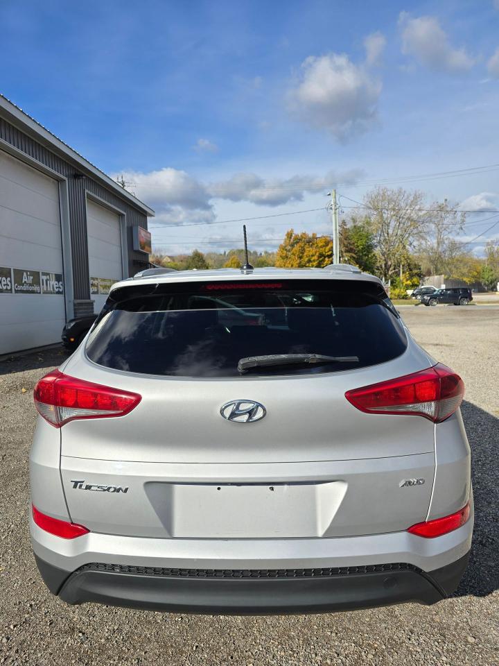 2016 Hyundai Tucson AWD 4DR 2.0L PREMIUM - Photo #11