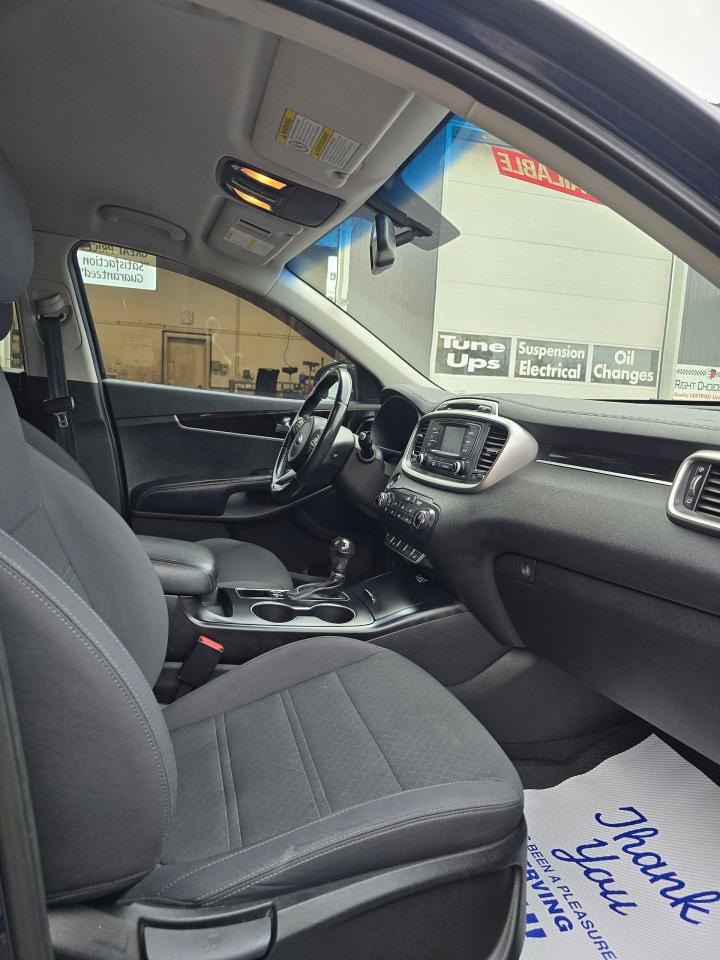 2016 Kia Sorento 2.0L Turbo EX - Photo #10