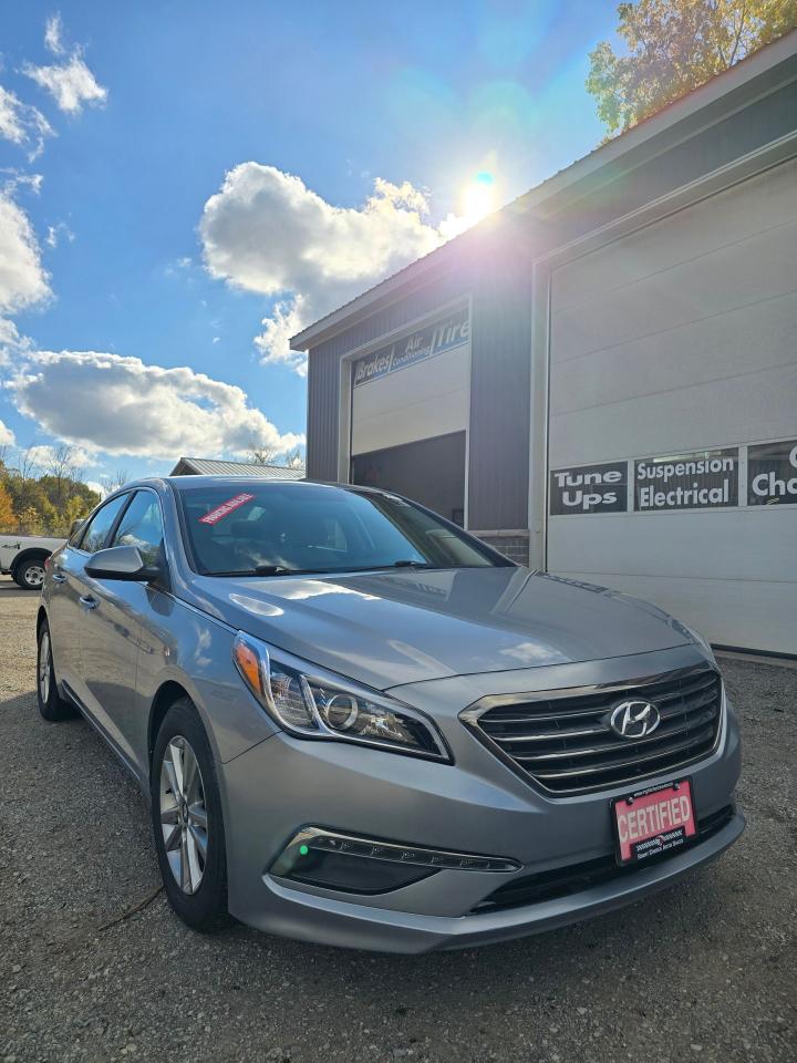 2015 Hyundai Sonata 4dr Sdn 2.4L Auto GL - Photo #11