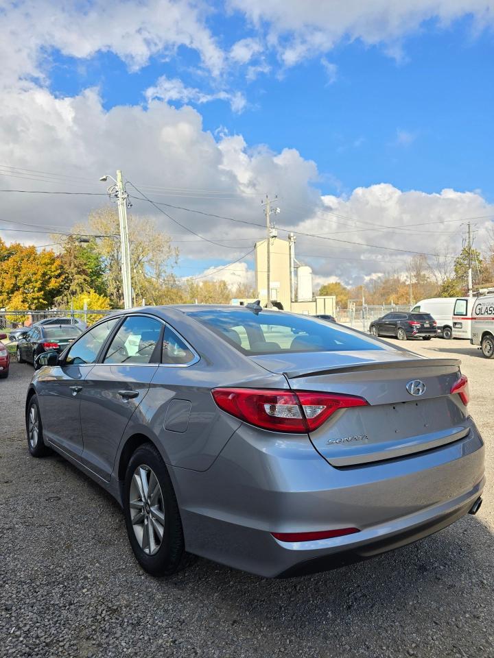 2015 Hyundai Sonata 4dr Sdn 2.4L Auto GL - Photo #13