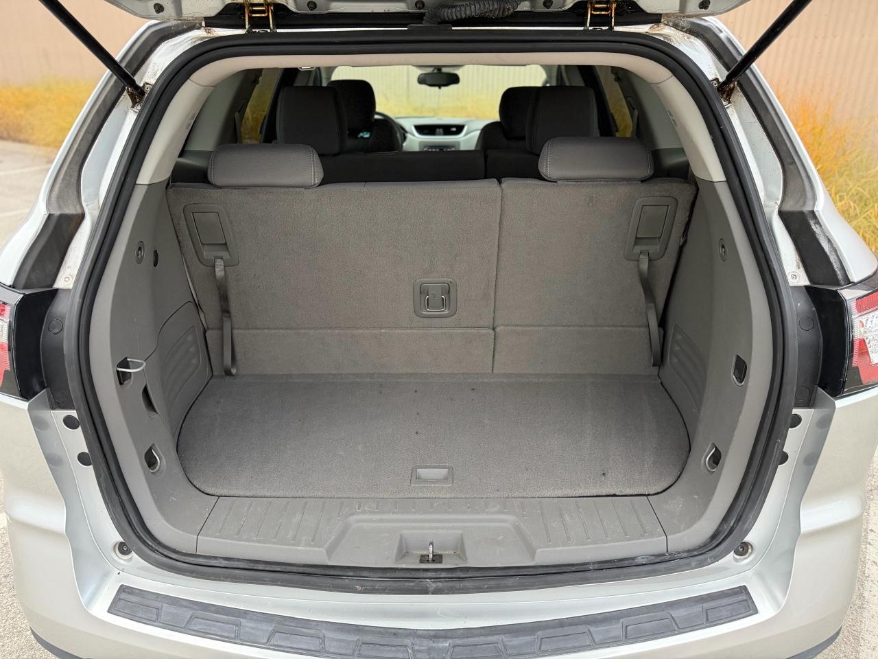 2014 Chevrolet Traverse LS - Photo #14