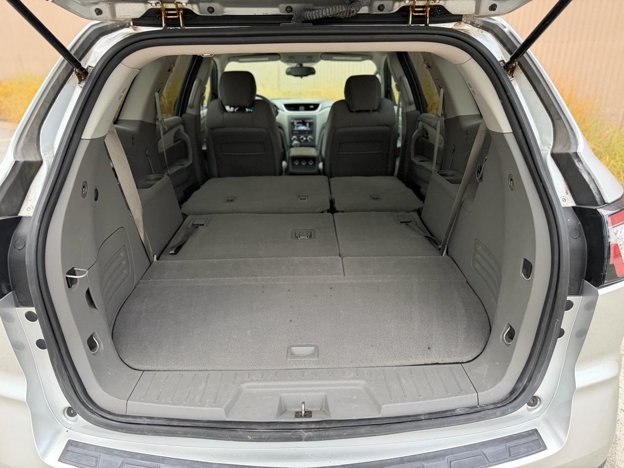 2014 Chevrolet Traverse LS - Photo #16