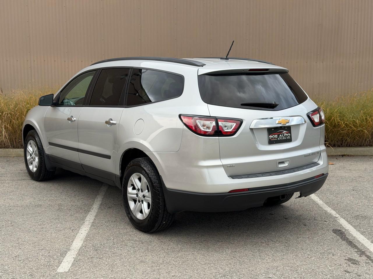 2014 Chevrolet Traverse LS - Photo #3