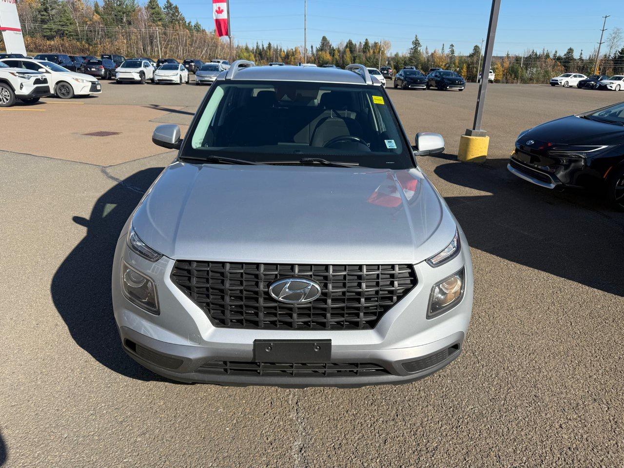 2021 Hyundai Venue PREFERRED Photo1