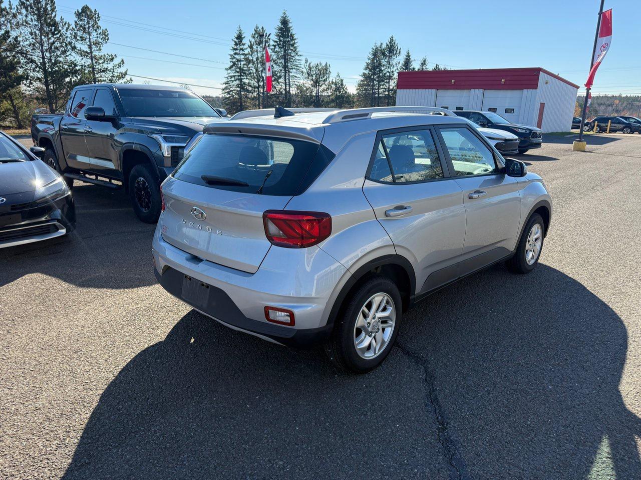 2021 Hyundai Venue PREFERRED Photo4