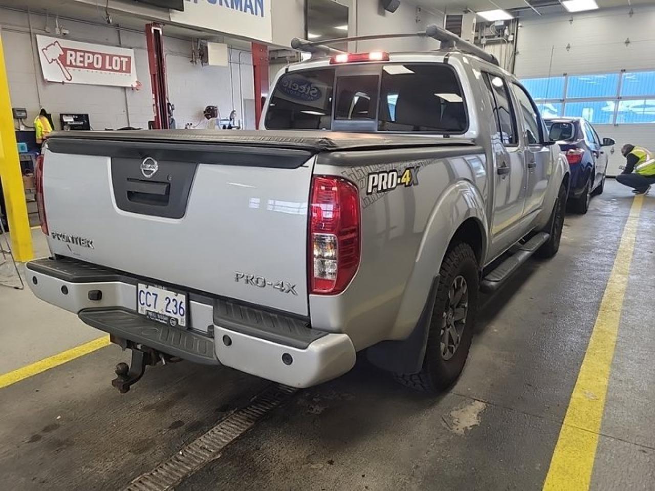 2019 Nissan Frontier PRO-4X Crew 4WD | Leather | Sunroof | Nav | Heated Seats | Bluetooth | Rear Camera and More ! Photo2