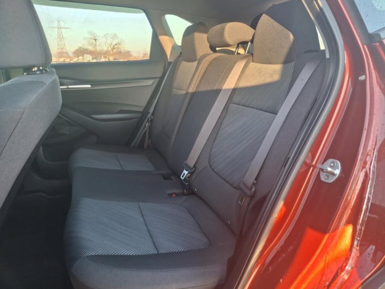 2021 Kia Seltos LX AWD | HeatedSeats | CarPlay + Android | Rear Camera | Alloy Wheels | and More ! Photo