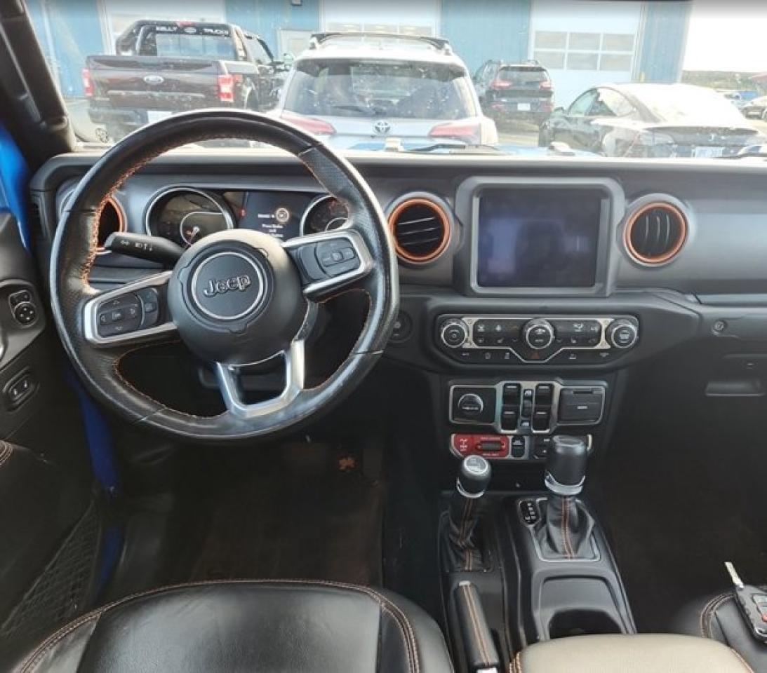 2022 Jeep Gladiator Mojave | Leather | Tow Pkg | Heated Wheel + Seats | Spray-in Liner | Body Colour Hardtop and More ! Photo
