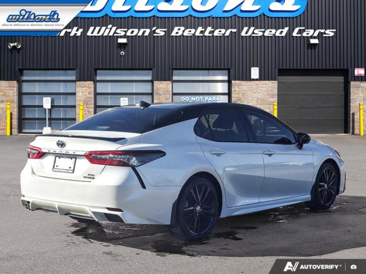 2022 Toyota Camry Hybrid XSE | Leather | Sunroof | Adaptive Cruise | CarPlay | Android Auto | and More ! Photo