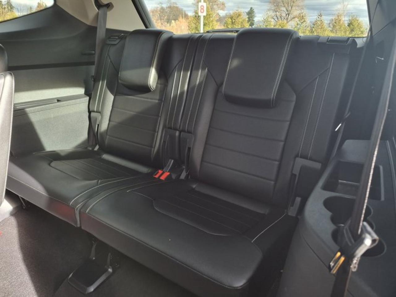 2023 Volkswagen Atlas Execline 4Motion | V6 | R-Line | Leather | Pano Roof | Nav | 360 Camera | Adaptive Cruise and More ! Photo