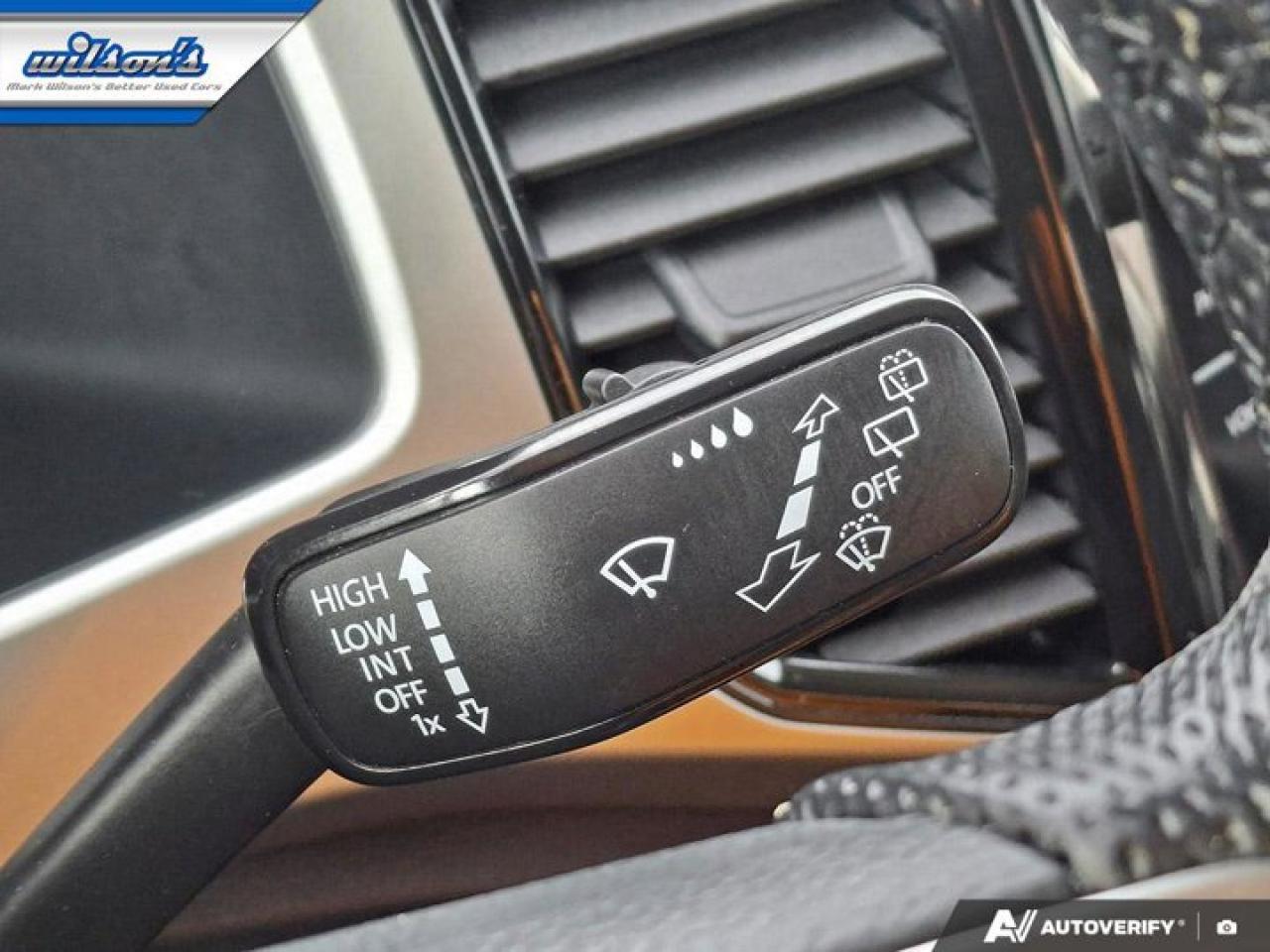 2023 Volkswagen Atlas Execline 4Motion | V6 | R-Line | Leather | Pano Roof | Nav | 360 Camera | Adaptive Cruise and More ! Photo