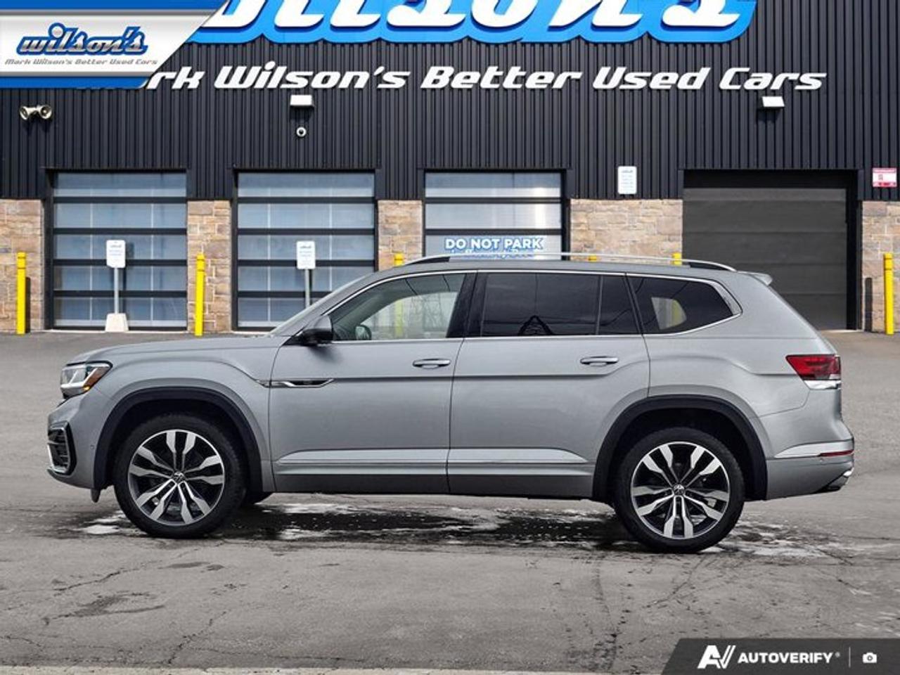 2023 Volkswagen Atlas Execline | R-Line | Leather | Pano Roof | Nav | 360 Camera | Adaptive Cruise and More ! Photo