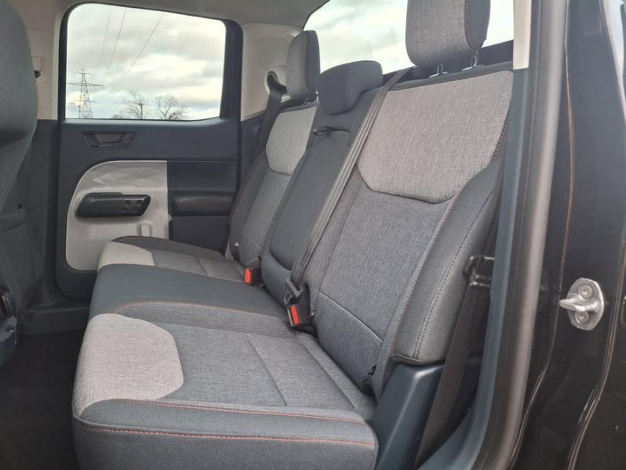 2024 Ford Maverick XLT Hybrid | Luxury Package | Heated Seats | Carplay + Android Auto | and Much More ! Photo