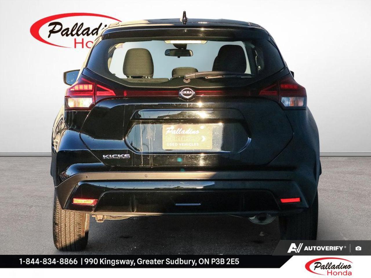 2022 Nissan Kicks S Photo4