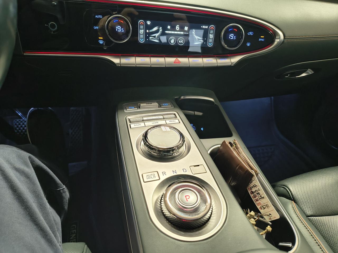 2022 Genesis GV70 2.5T Advanced Plus Photo0