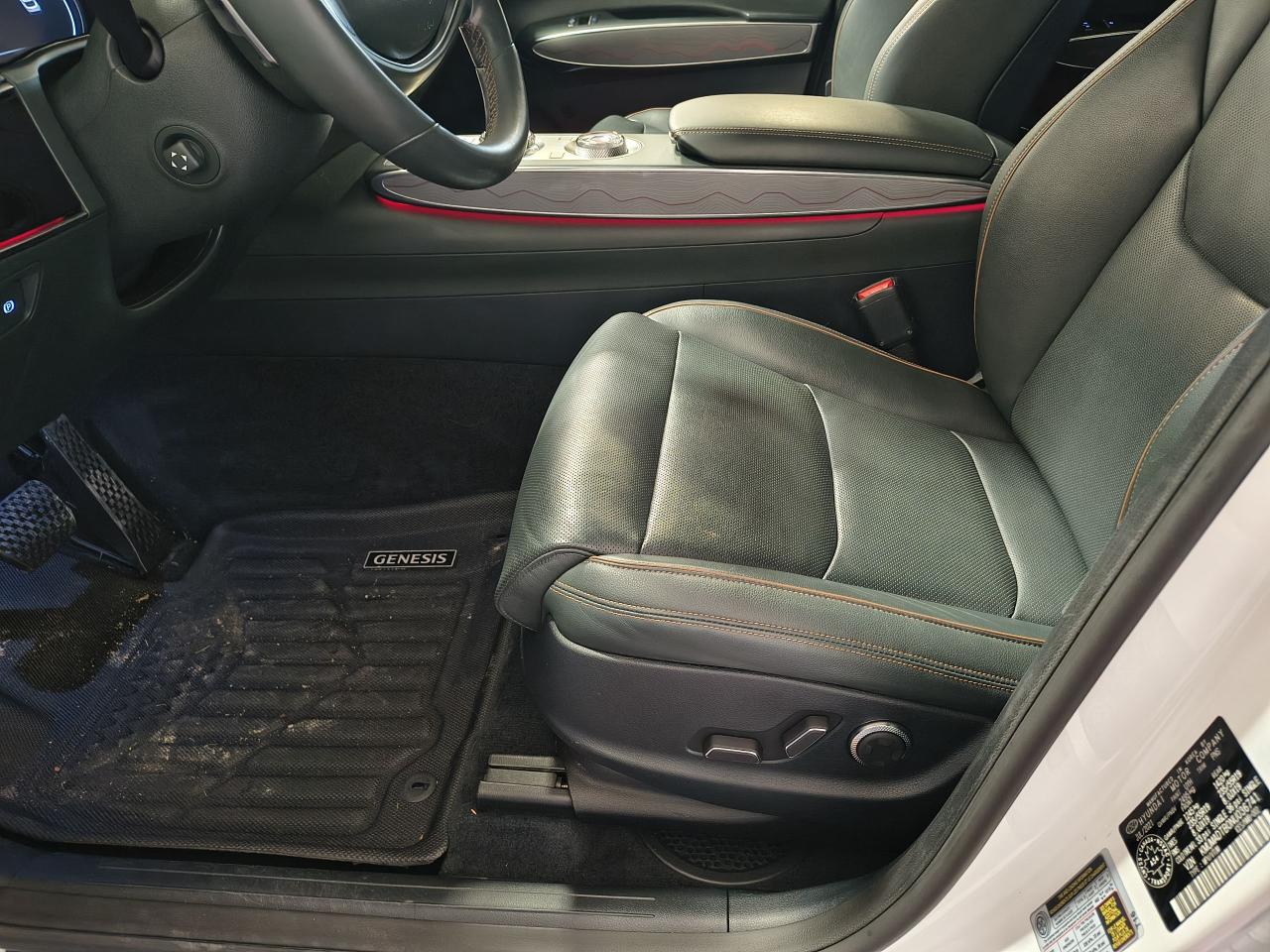 2022 Genesis GV70 2.5T Advanced Plus Photo0