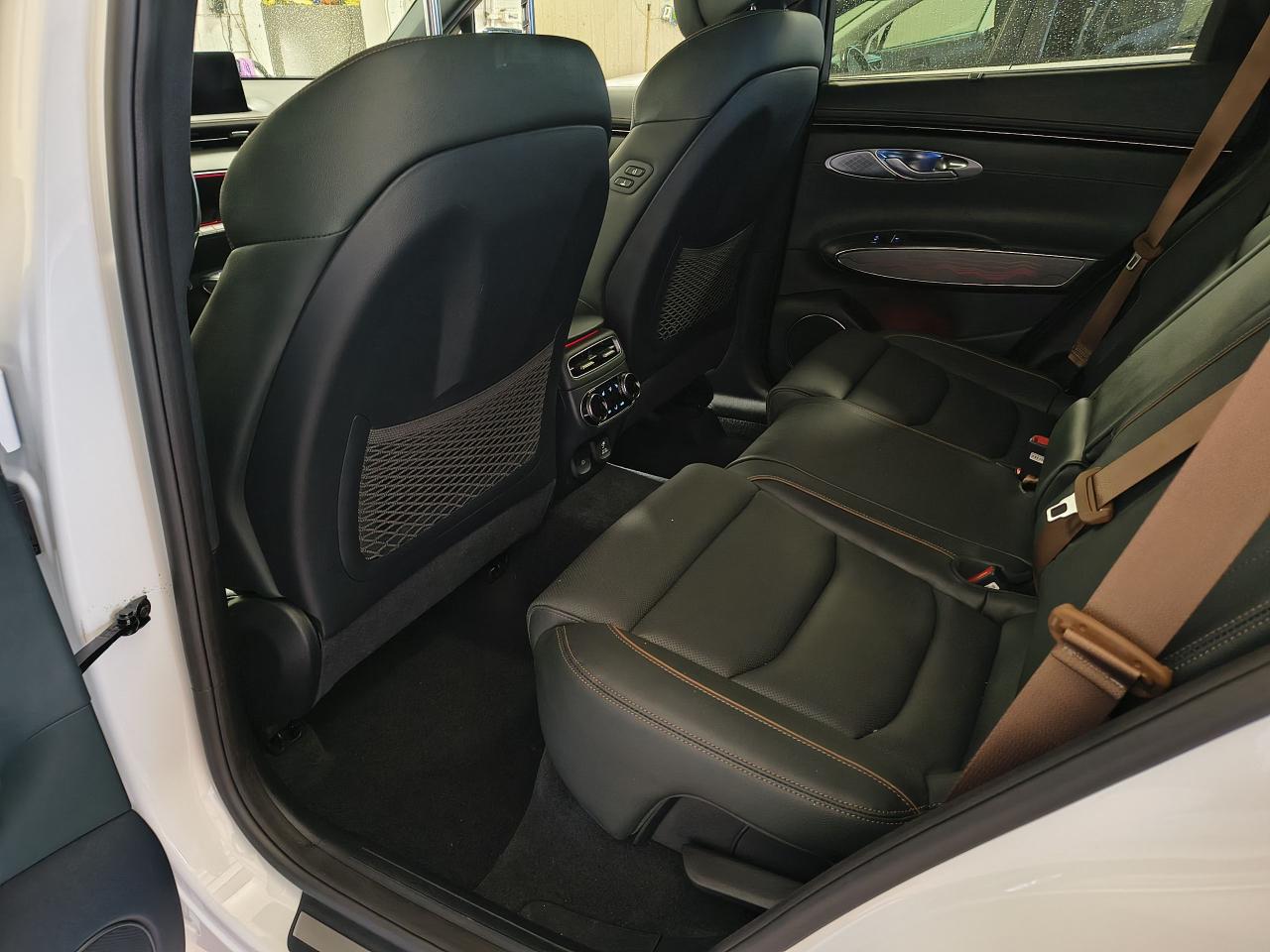 2022 Genesis GV70 2.5T Advanced Plus Photo0