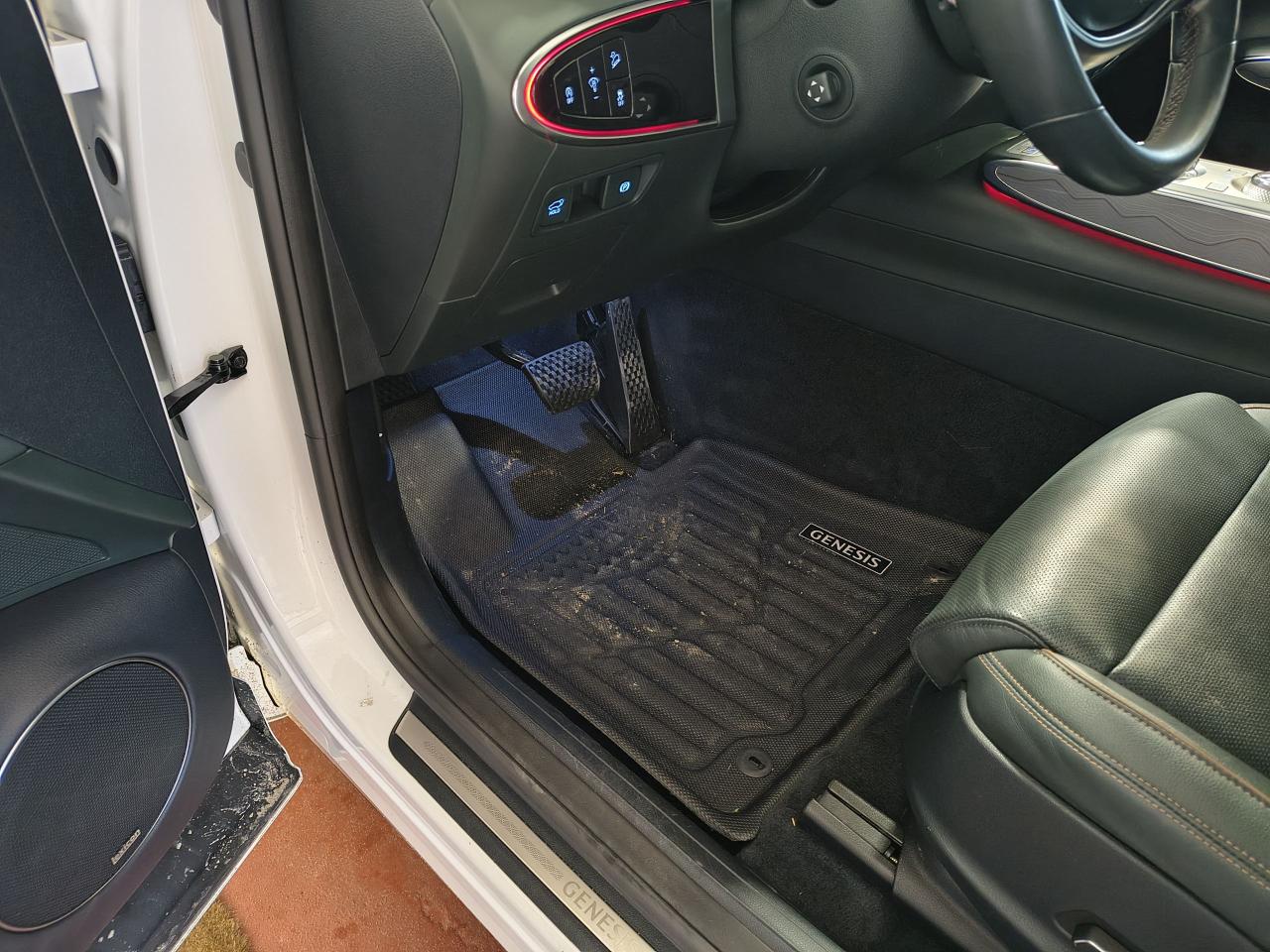 2022 Genesis GV70 2.5T Advanced Plus Photo0