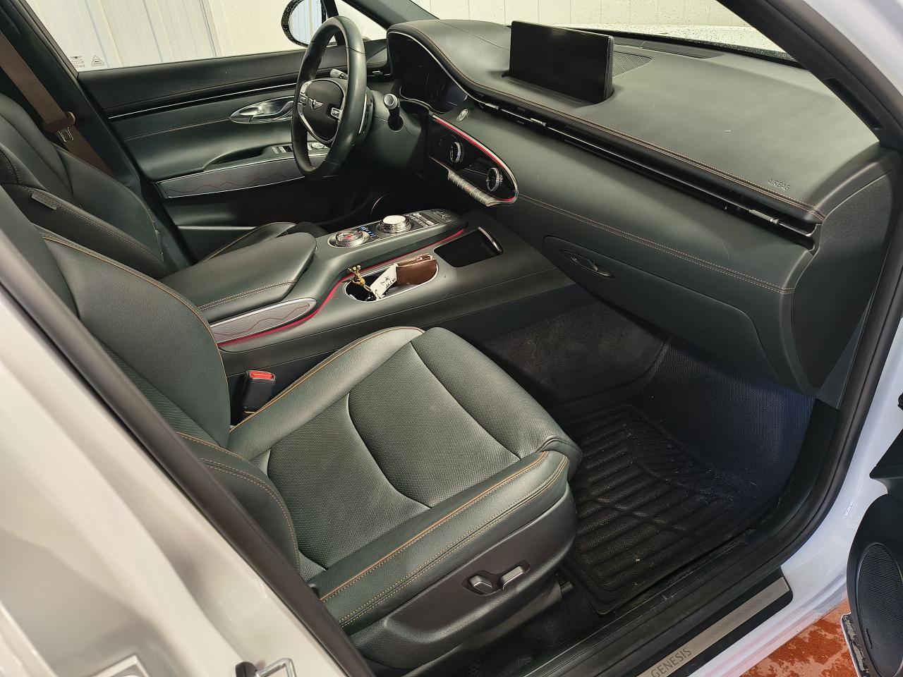 2022 Genesis GV70 2.5T Advanced Plus Photo0