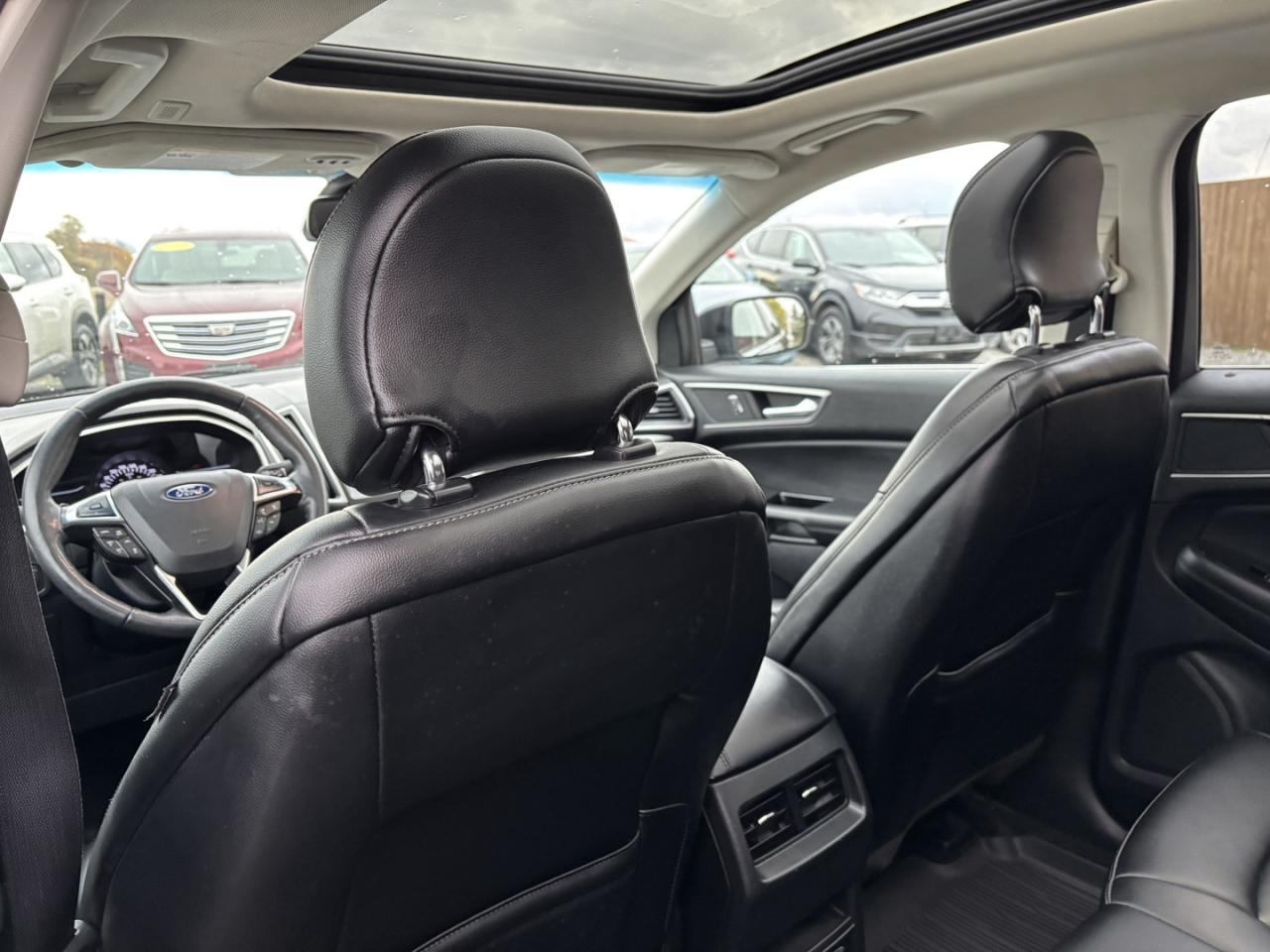 2019 Ford Edge SEL AWD Photo