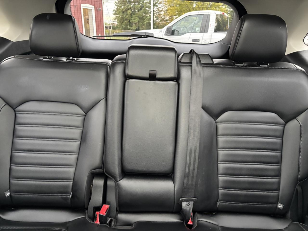 2019 Ford Edge SEL AWD Photo