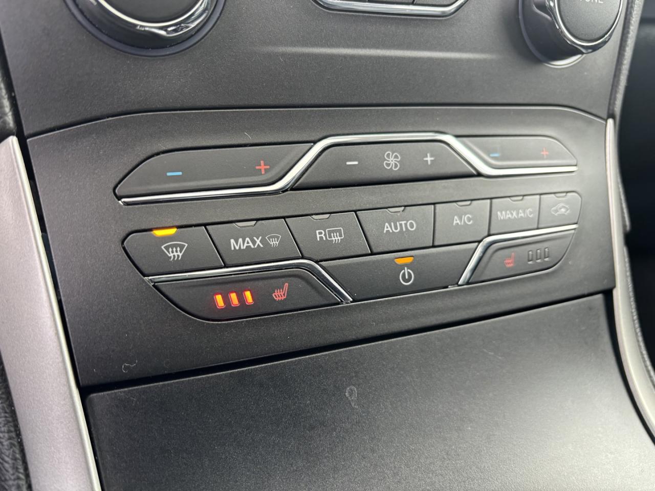 2019 Ford Edge SEL ~NO ACCIDENTS~LEATHER~AWD~ Photo