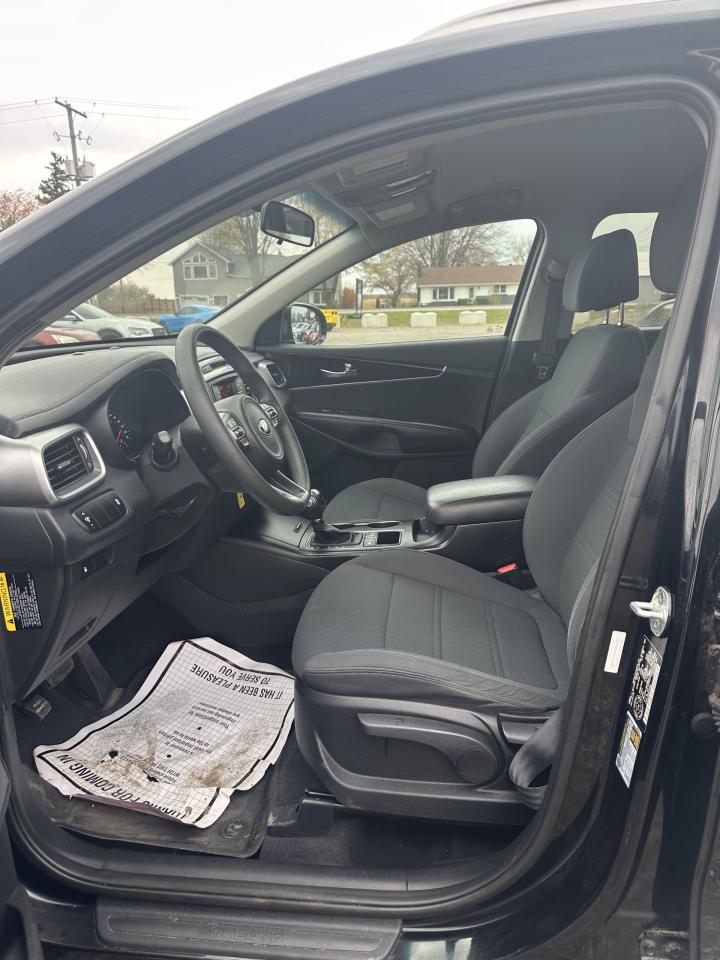 2017 Kia Sorento LX - Photo #3